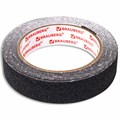 Клейкая ПРОТИВОСКОЛЬЗЯЩАЯ зернистая лента 25 мм х 5 м, ЧЕРНАЯ, основа ПВХ, BRAUBERG, 606772 606772